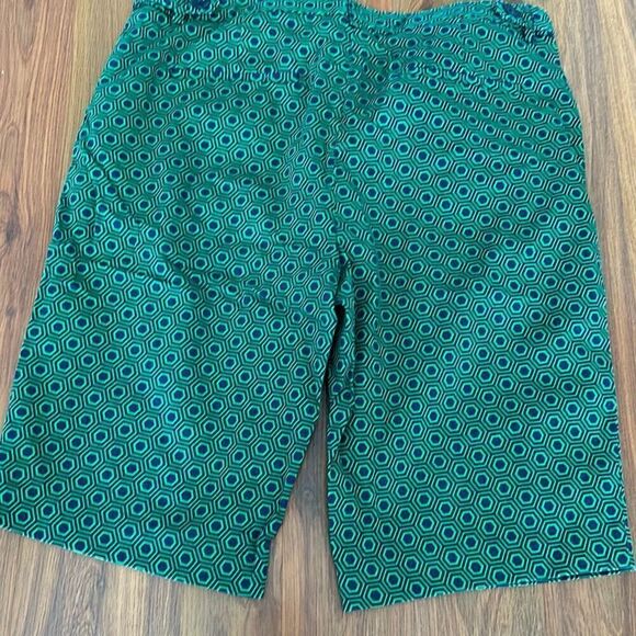 Laundry by Shelli  Segal green and blue Bermuda short size 8 - Picture 4 of 5